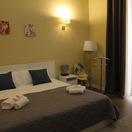 Holiday In Home Suite Archimede Catania Exterior foto