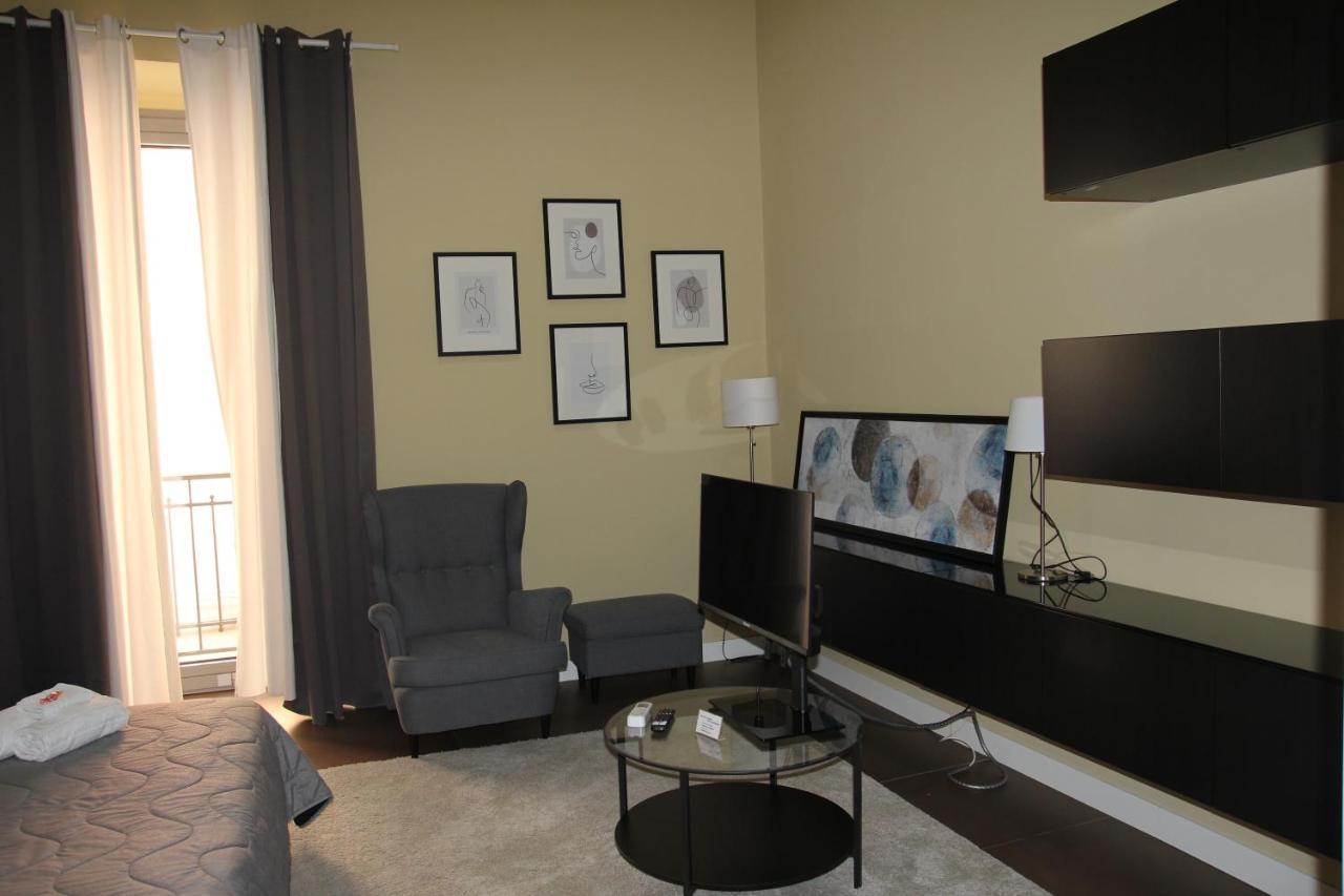 Holiday In Home Suite Archimede Catania Exterior foto